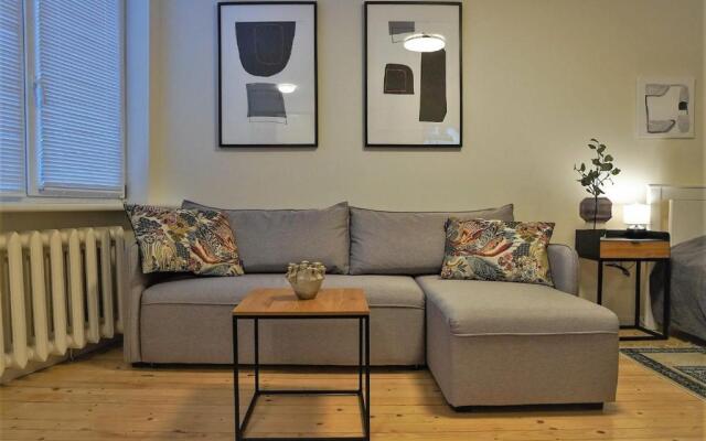 CENTRALLY LOCATED cosy studio