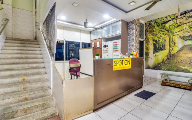 Spot On 700249 Hotel Amaravathi Residency