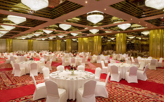 Sheraton Grand Doha Resort & Convention Hotel