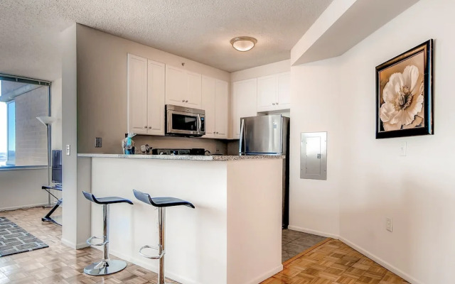 Global Luxury Suites at Exchange