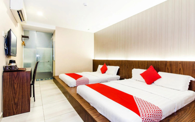 Super OYO 340 Comfort Hotel