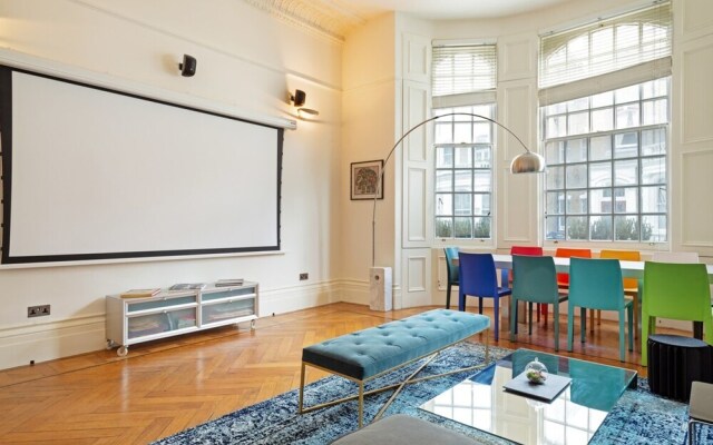 Bright 2 Bedroom Apartment in South Kensington