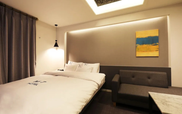 Yongin Singal M7