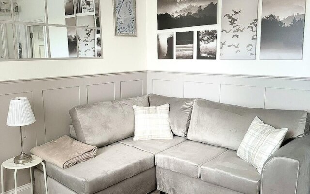 Inviting Apartment in Reading