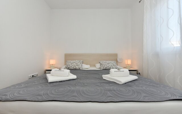 Crowonder Luxury Vir