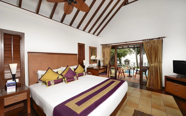 Radisson Plaza Resort & Spa