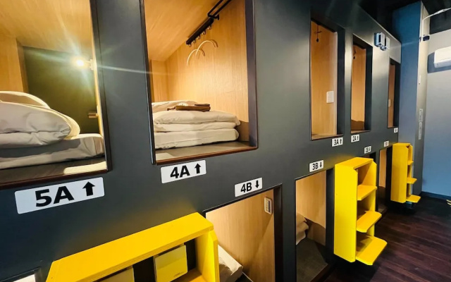 Otemachi Kamon Hotel - Caters to Men - Hostel – Guest Rooms – Tokyo