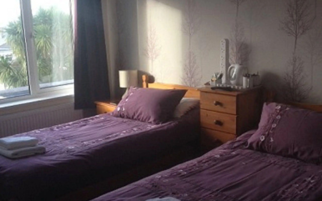 Pine Lodge Guest House