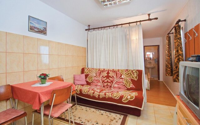 Nice Home in Valtursko Polje With Wifi and 0 Bedrooms