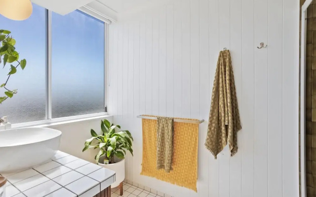 3 Bedroom Miami Oceanfront Apartment