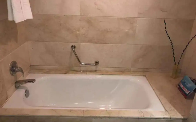 Yiyang Huatian Hotel