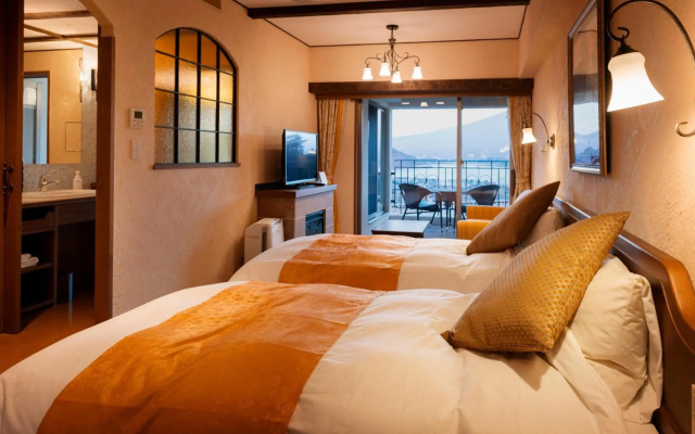 Отель La Vista Fuji Kawaguchiko