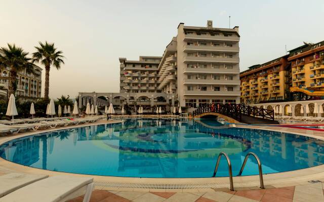 Holiday Garden Resort