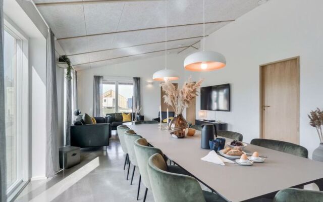 "Tino" - 950m from the sea in NW Jutland