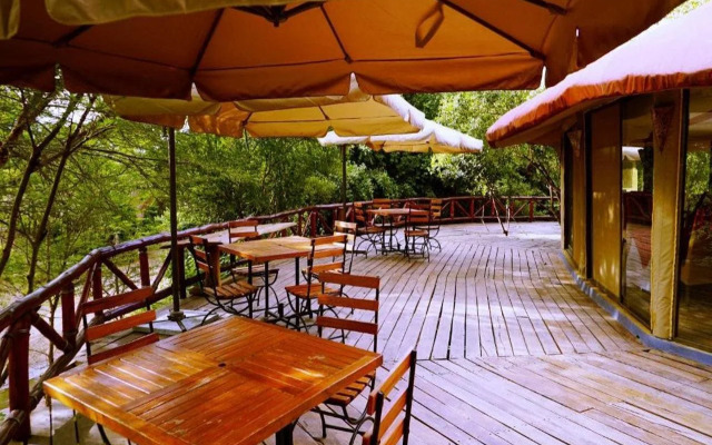 PrideInn Mara Camp & Cottages