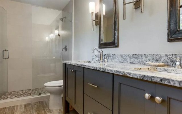 Wren Drive 18 by RedAwning