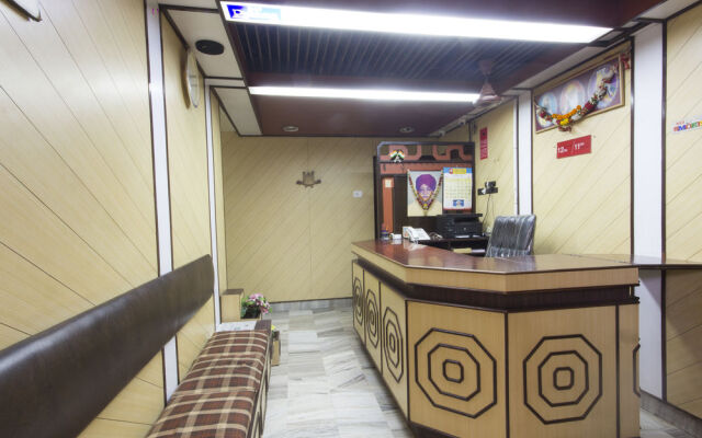 OYO 935 Hotel Palkhee