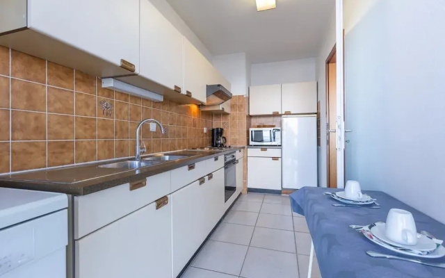 Flat With Frontal sea Views and Parking