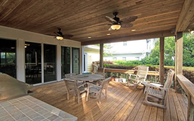 Sun, Shells and Seaspray w/ Lanai