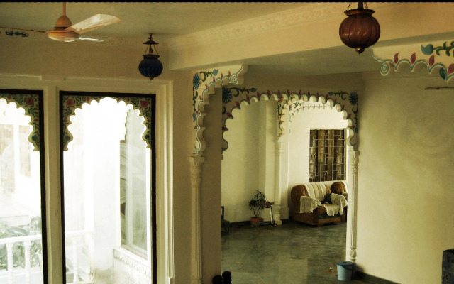 Girnar Villa