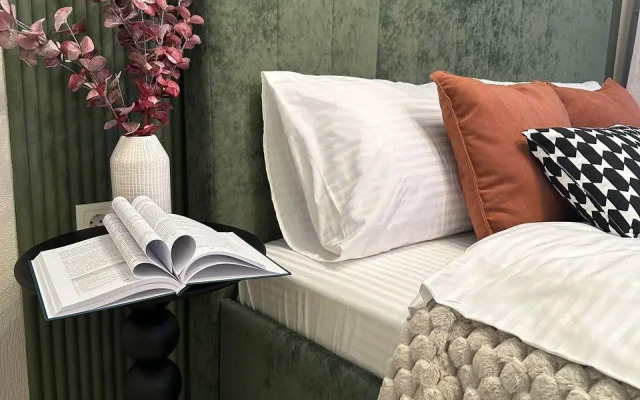 Поделам просторная квартира с видом на озеро