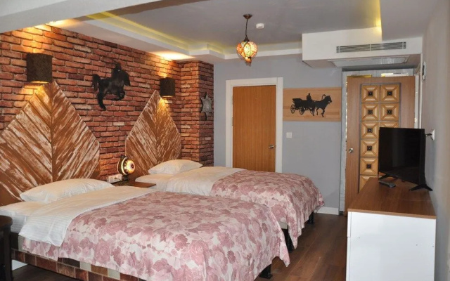 Atroa Otel