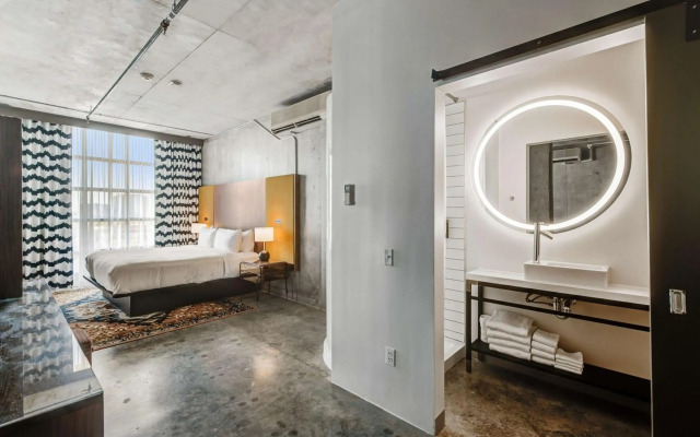 NYLO Dallas Plano Hotel, Tapestry Collection by Hilton