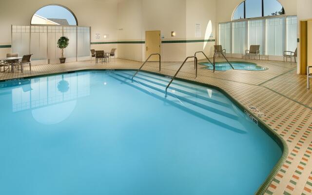 Holiday Inn Express and Suites Manassas by IHG