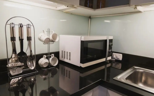 Beverly 33 Suites by PROMPT HOLIDAY HOME
