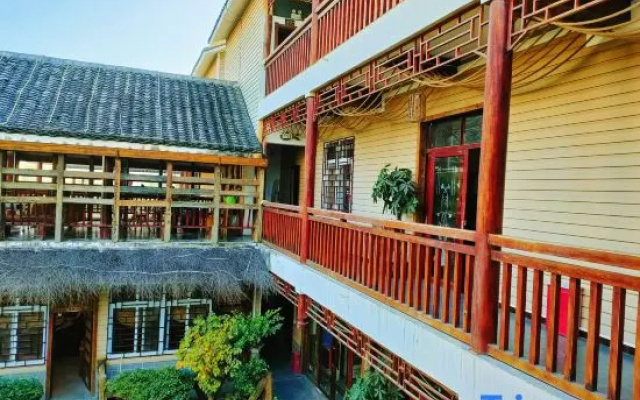 Yunmu Homestay (Libo High-Speed Railway Station) – Exterior – Qiannan