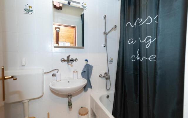 Holiday Home Kuća Ulaga