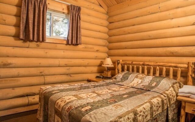 Elkwater Lake Lodge and Resort