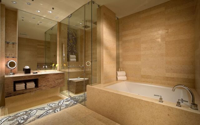 EB Hotel Miami