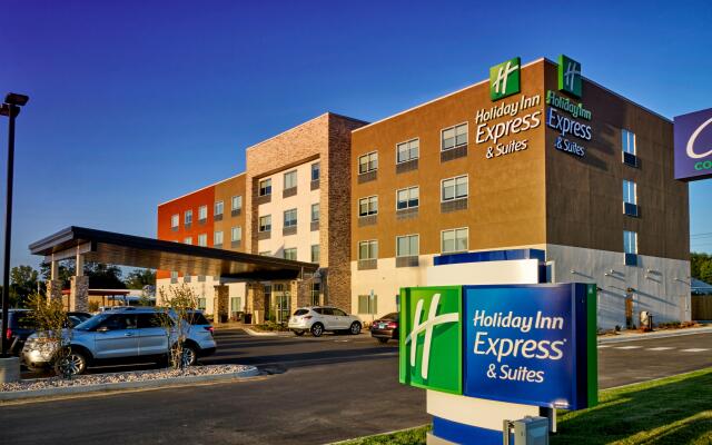 Holiday Inn Express & Suites Tulsa NE - Claremore, an IHG Hotel