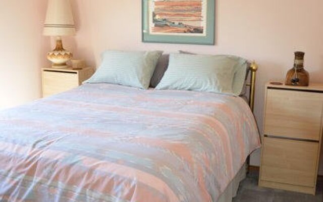 Gemstone Guest House and B&B