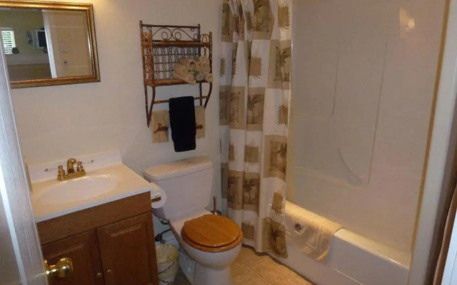 Beachway Vacation Rental and B&B Suites