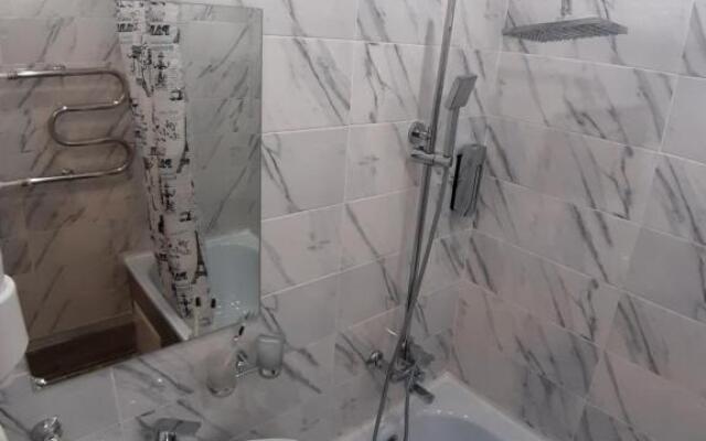 Apartment lux Tolstogo 90. Апартаменты люкс Толстого 90