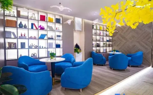 Starway Hotel (Urumqi Nanhu Square)