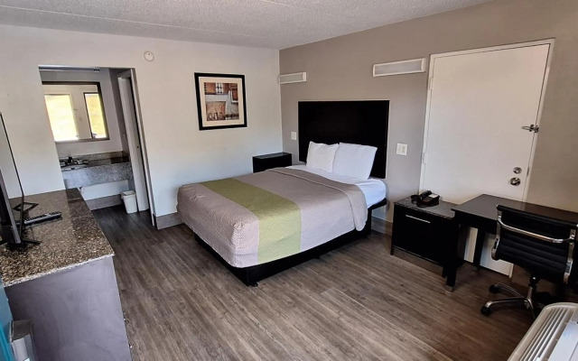 Motel 6 Knoxville, TN - East