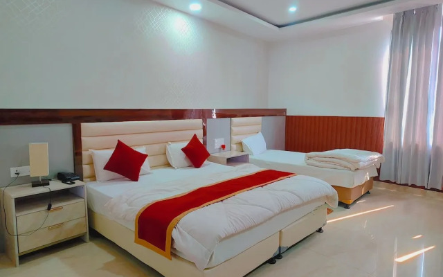 Sitaynam Hotel & Resort-Infront RAM Temp