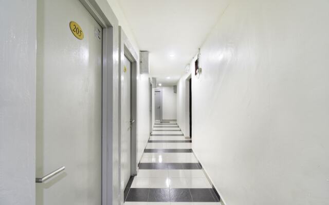 OYO 89960 Manjung Inn Hotel