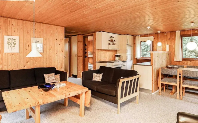 Spacious Holiday Home In Struer near Ocean