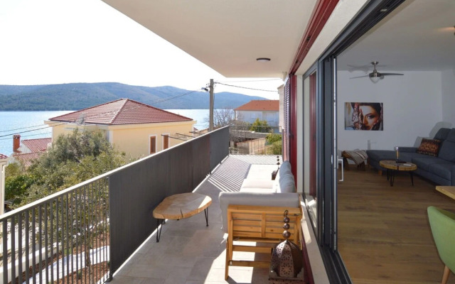 Viva-by the Sea-by the Pool Seget Vranjica
