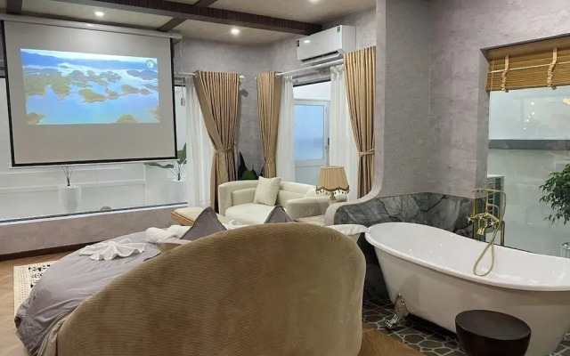 Romance Hotel