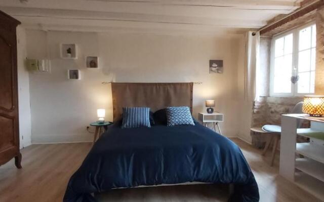 STUDIO - 30 m2 - Centre ville de Bourg en Bresse