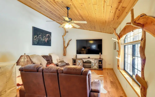 Ski, Hike & Relax Fireside! Pinetop Family Retreat