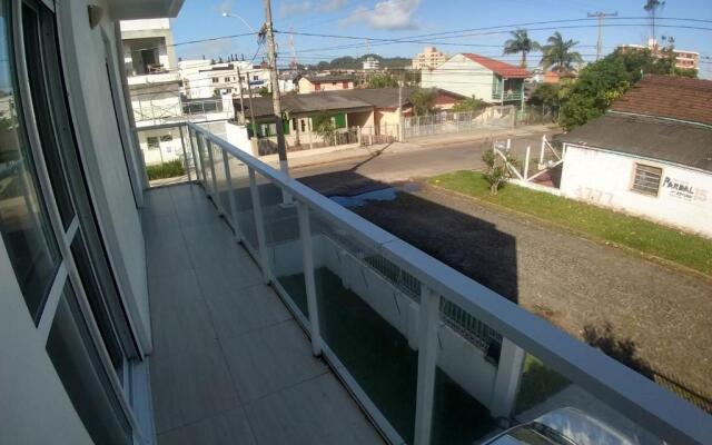 Apto. 03 Quartos à 500m da Praia