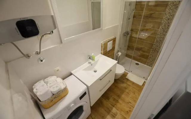 Bruno in Rovinj With 1 Bedrooms and 1 Bathrooms