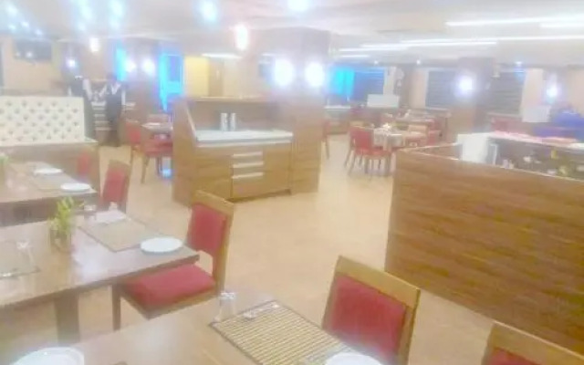 Hotel Jayson