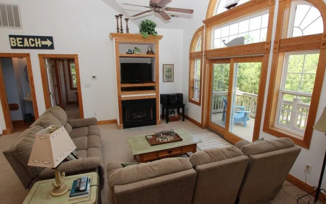 Castaway - 6 Br Home